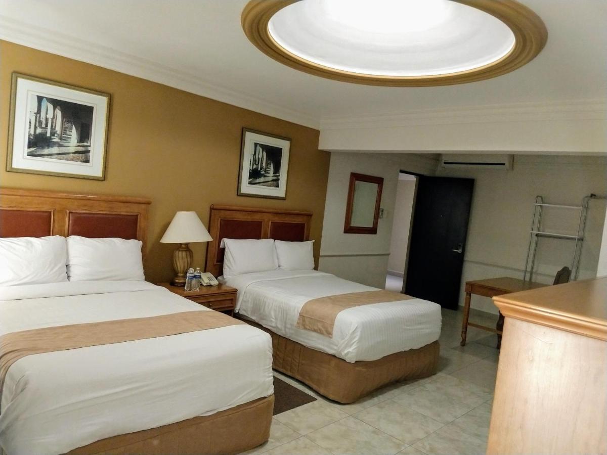 Savoy Express Hotell Torreón Exteriör bild