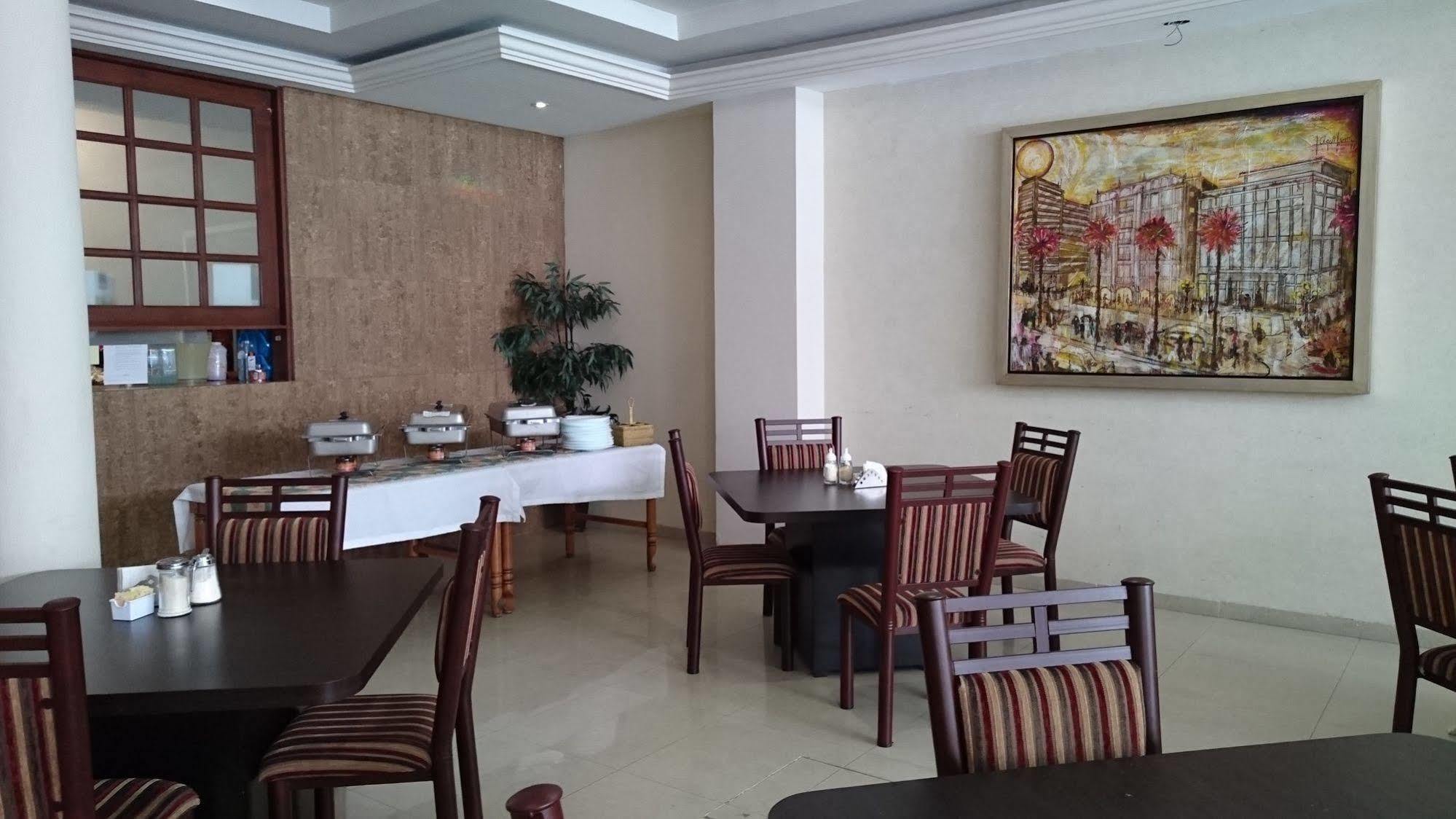 Savoy Express Hotell Torreón Exteriör bild